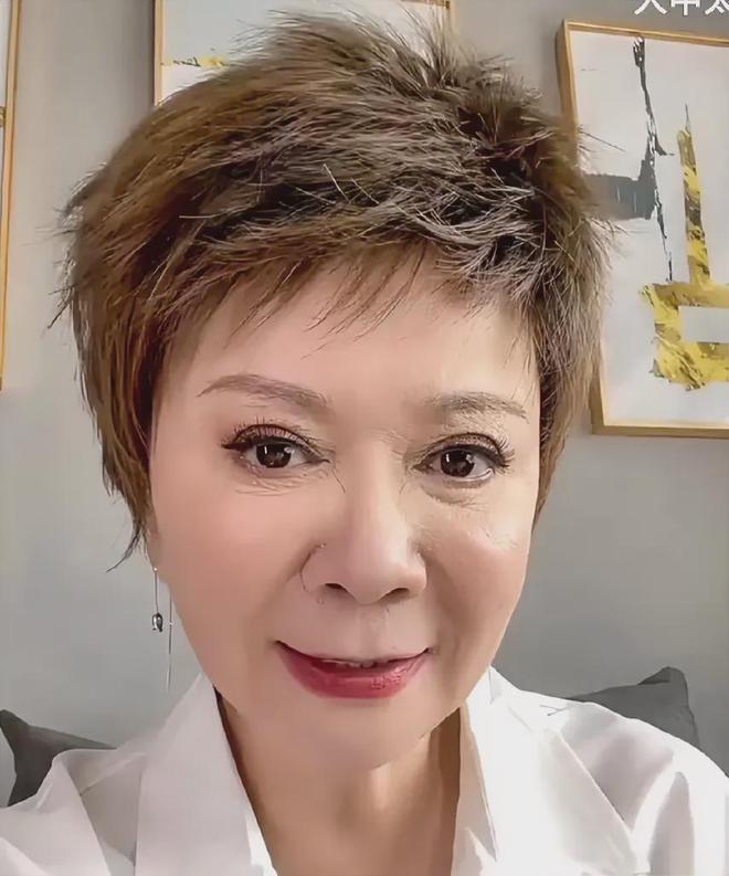奇怪看着像孙悟空！OG真人蔡明这脸好