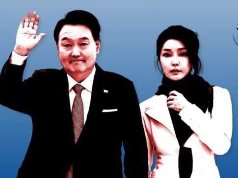 光青筋暴起像老树皮暴露线岁OG真人金建希手部照片曝(图2)