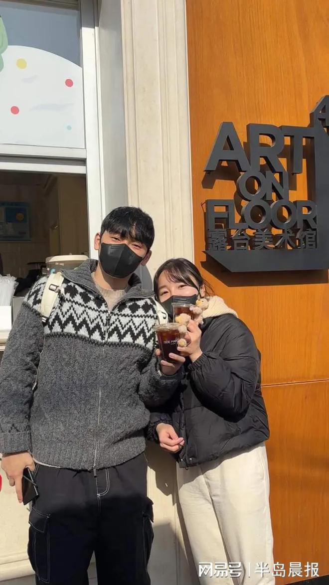 和泰国游客爆棚讲上海话显得格格不入OG真人平台人手一杯！上海这里韩国(图3)