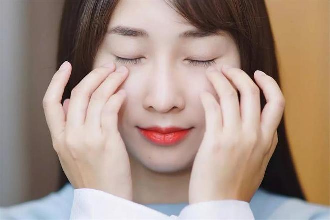 泄露者学会这几招更显年轻OG真人眼睛年龄的秘密(图3)